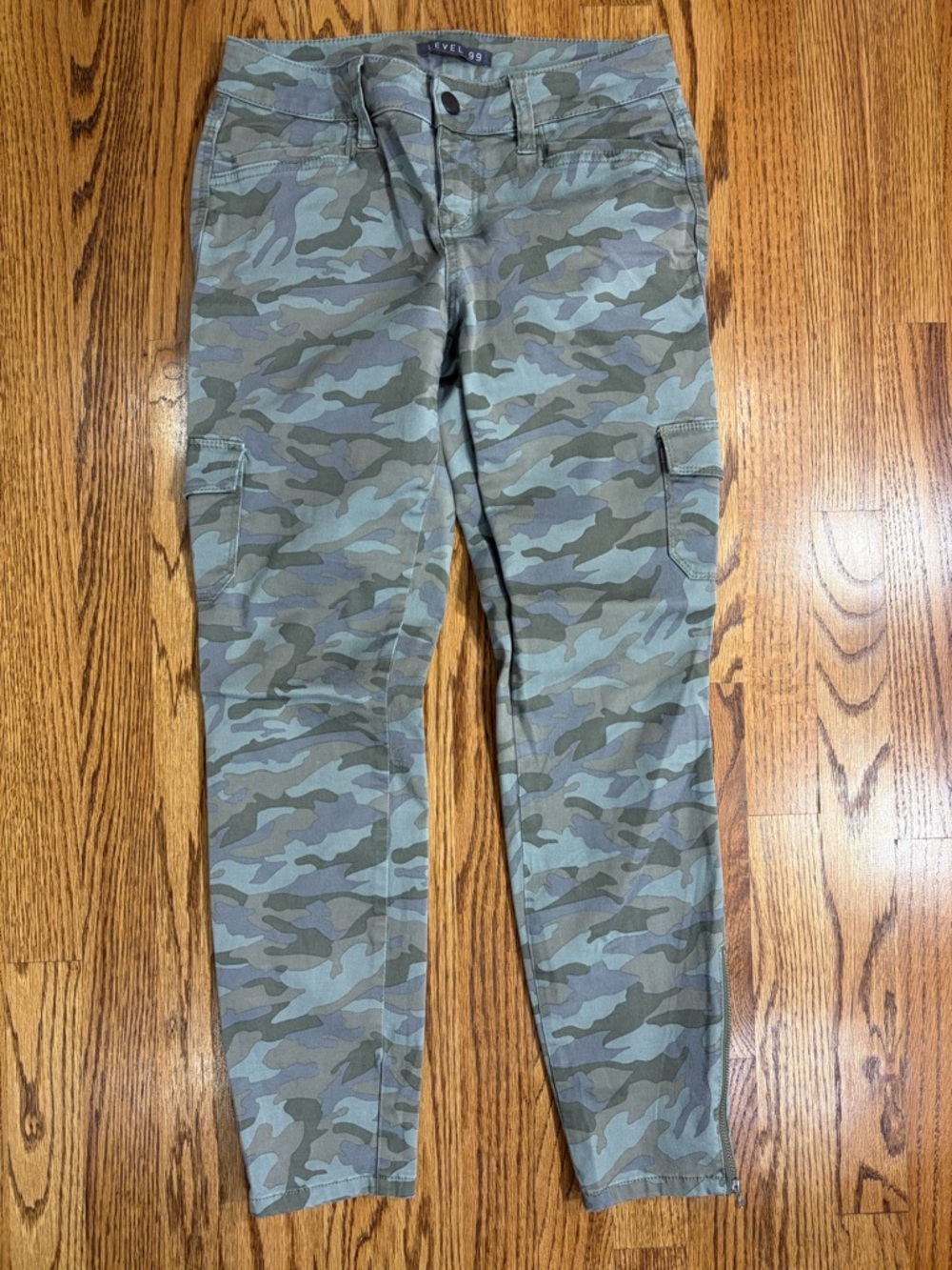 Level 99 Women's Skinny Camo Pants - Green